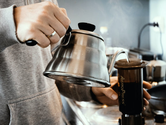 Te contamos la historia de AeroPress y cómo preparar una gran taza de café	